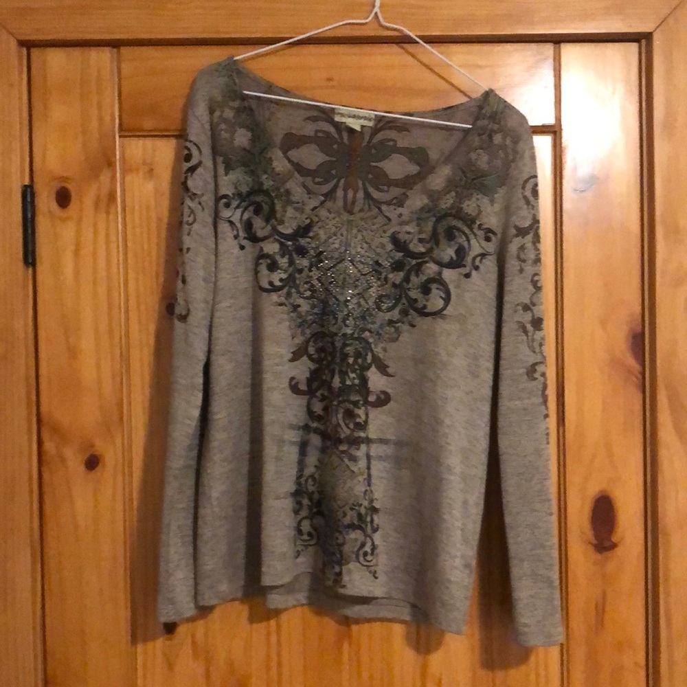 Shirt with gold accents